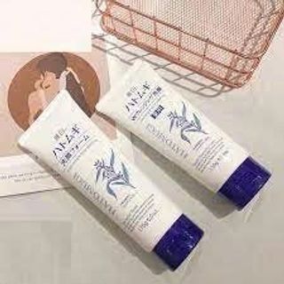🌹 Sữa rửa mặt trắng da Hatom.ugi Nhật Bản 170g