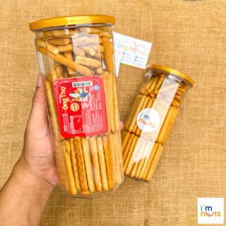 Bánh quy đũa mặn và Bánh quy cá chấm sữa tuổi thơ