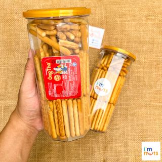 Bánh quy đũa mặn và Bánh quy cá chấm sữa tuổi thơ