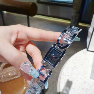 ĐỒNG HỒ NỮ THỜI TRANG HOT TREND FENZI DÂY LẮC LOGO
