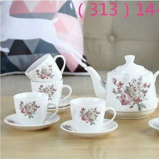 BỘ BÌNH TRÀ KÈM 6 CHÉN SỨ THIÊN NGA