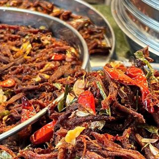 KHÔ BÒ ĐẬP LÁ CHANH - ĂN VẶT QUỐC DÂN AI CŨNG PHẢI MÊ 250G - WINNIE HOUSE