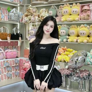 SET ÁO BẸT VAI KÈM QUẦN BÍ CHẠY SỌC ĐÍNH LOGO - LÊ PHƯƠNG BOUTIQUE