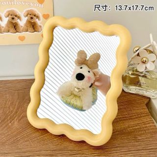 Gương trang điểm để bàn dạng sóng