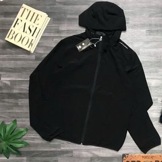 Áo khoác nam 2 lớp
Chất liệu: si giãn 
Size: MLXLXXL
