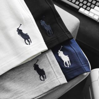 Short 100% cotton. Chất da cá xịn dày dặn mịn mát. Vải bo đồng chất, đồng màu. Phom trên gối Full tem tag, bao zip, logo thêu Size : S M L XL 2XL /12221/8c 4 màu
