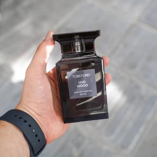Nước hoa nam To.m Fo.rd Oud Wood EDP 100ml - Hương gỗ trầm ấm lịch lãm bí ẩn