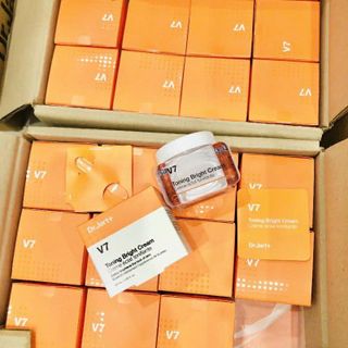 (Hộp Giấy)Kem dưỡng trắng da nâng tone V7 mẫu mới 2023 (50ml)