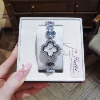 ĐỒNG HỒ NỮ CHÍNH HÃNG SCOTI DÂY LẮC CỎ 4 LÁ