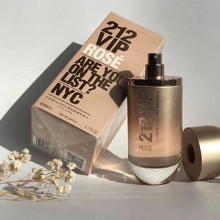 Nước hoa nữ CarolinaHerrera 212 Vip Rose–80ml, hương hoa cỏ, tươi mát, tinh tế đầy sang trọng