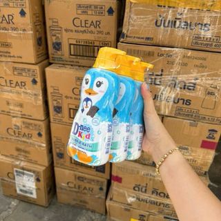 Sữa tắm bé dnee