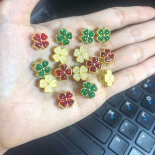 charm mix vòng trầm đủ đủ mẫu. Có thể mix lộn xộn.