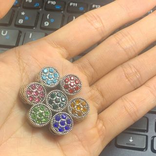 charm mix vòng trầm đủ đủ mẫu. Có thể mix lộn xộn.