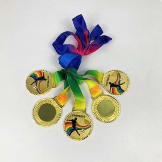 Bóng rổ, bóng chuyền, bóng đá