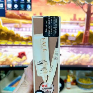 Kem nền, cây che khuyết điểm Clever Cat 2 in 1
