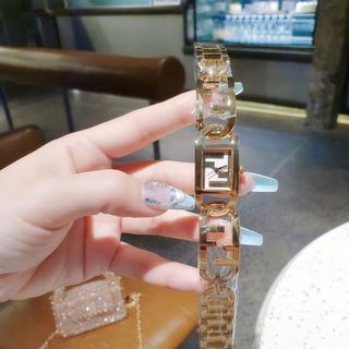 ĐỒNG HỒ NỮ THỜI TRANG  HOT TREND FENZI DÂY LẮC LOGO MẶT VUÔNG