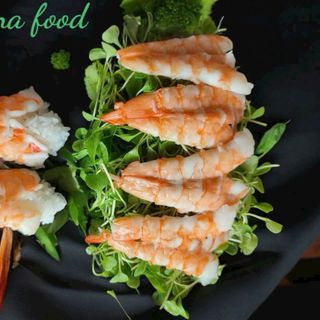 Nõn tôm sushi