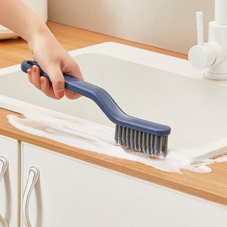 BÀN CHẢI VỆ SINH KÈM GẮP RÁC 2IN1 ĐA NĂNG