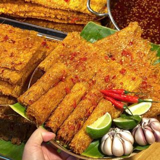 KHÔ MỰC MẮM TỎI SIÊU CAY: MỒI NHẬU SIÊU BÉN, ĂN VẶT SIÊU ĐÃ 250G - WINNIE HOUSE