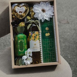 Set Quà Tết Dạng Khay Bốn Màu Cực Xịn