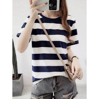 Áo thun cotton hàn mịn. thoáng khí mỏng nhẹ