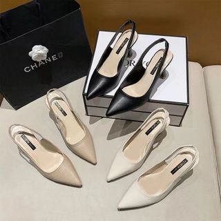 dày 5-7cm hở gót có quai. da lộn mịn.