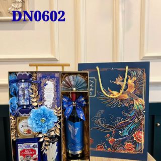Set Quà Tết Họa Tiết Bắt Mắt Màu Xanh Dương
