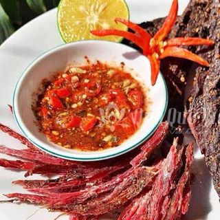 Thịt trâu khô Tây Bắc gói 500g tặng chẩm chéo