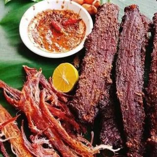 Thịt trâu khô Tây Bắc gói 500g tặng chẩm chéo