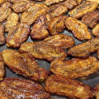 ĐẶC SẢN VIỆT: CHUỐI XIÊM SẤY MẬT ONG TỰ NHIÊN 500G - WINNIE HOUSE