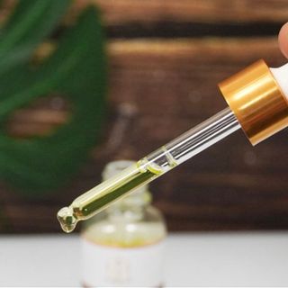 Dầu Tràm Nguyên Chất Cao Cấp - Bảo Vệ Sức Khỏe Gia Đình