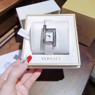 ĐỒNG HỒ NỮ CAO CẤP VERS DÂY DA MẶT
VUÔNG VIỀN HỘT MỚI