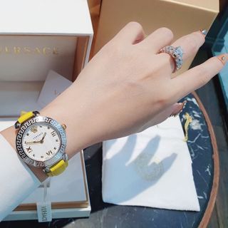 XẢ KHO ĐỒNG HỒ NỮ CAO CẤP MỚI NHẤT VERS DÂY DA MẶT TRÒN HOA VĂN MỚI