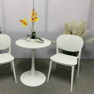 Ghế nhựa đúc nguyên khối cao cấp