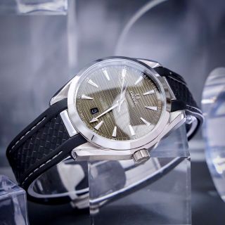 OMEAA Seamaster
220.12.41.21.01.001 Aqua Terra - automatic
