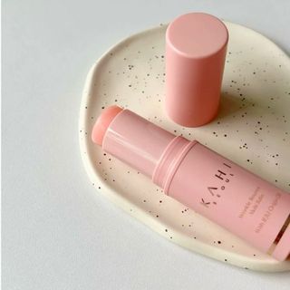 Thanh Kem Dưỡng ẩm Hàn Quốc Đa Năng, bảo vệ, dưỡng ẩm cải thiện nếp nhăn, giữ ẩm, chống lãi hoá , sáng mịn da. ( Được chuyên dùng tại Hàn quốc và các nước Châu Nam Á)