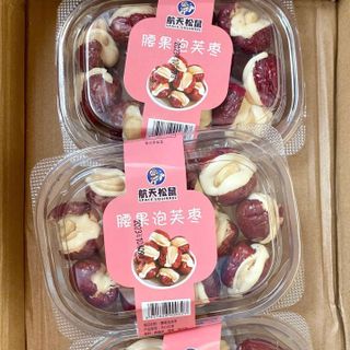 Táo Đỏ Kẹp Sữa Chính Hãng Con Sóc