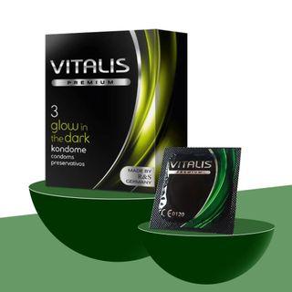 Bao Cao Su Vitalis Glow In The Dark Có Hạt Nóng, Bcs Siêu Mỏng Gel Bôi Trơn, Độ Rộng 53mm (Hộp 3C)