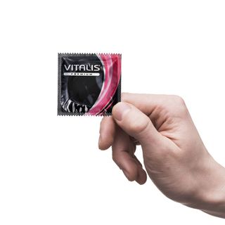 [Bao Cao Su Giá Sỉ] Bao Cao Su Vitalis Sensation, Bcs Kéo Dài Thời Gian, Chống Xuất Tinh Sớm, Bcs Siêu Mỏng 0.05mm, Nhiều Gel Bôi Trơn, Size 53mm (Hộp 3C)