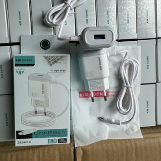 Sạc điện thoại nhanh Kim Cương KMG 823 dòng điện 1U 2.1A 1,1m liền dây chuôi micro/ V8, có thêm cổng USB