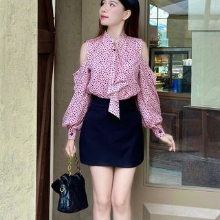 Áo Sơ Mi Nữ Đính Bèo Cổ, Tay Dài Kiểu Xẻ Sườn Form Loose. Women Top