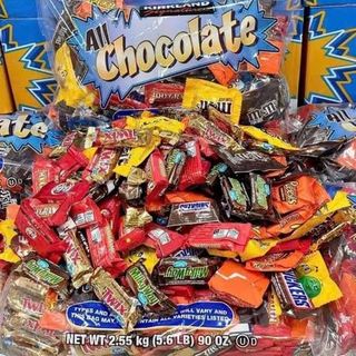 Kẹo Chocolate Tổng Hợp Kirkland 2.55kg mix nhiều socola date 7/2025