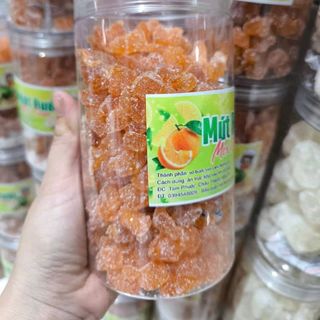 MỨT VỎ BƯỞI CAM SẤY - MÓN QUÀ SỨC KHỎE Ý NGHĨA 500G - WINNIE HOUSE