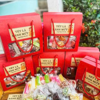 MỨT TẾT 7 VỊ - HƯƠNG VỊ TRUYỀN THỐNG GÓI TRỌN YÊU THƯƠNG 1KG - WINNIE HOUSE