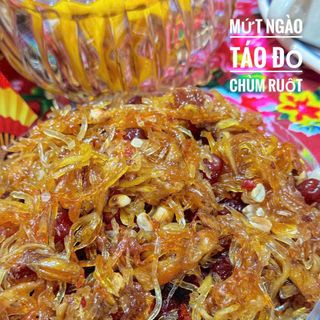 MỨT NGÀO TÁO ĐỎ CHÙM RUỘT, THƠM NGON KHÓ QUÊN 500G - WINNIE HOUSE