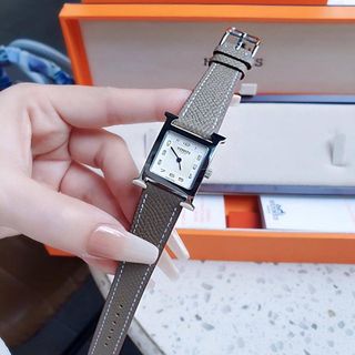 ĐỒNG HỒ NỮ CAO CẤP MỚI NHẤT HEMES DÂY DA MẶT SỐ NIỀNG BẠC TRƠN