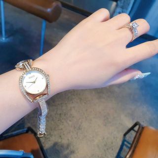 ĐỒNG HỒ NỮ THỜI TRANG HOT TREND GU CII LẮC MỚI VIỀN HỘT