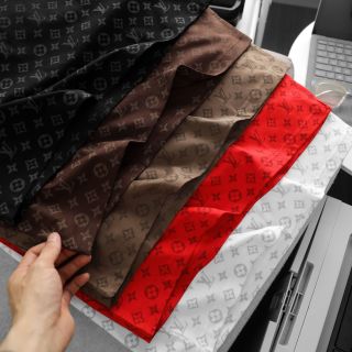 Áo thun nam.  Chất cotton 100% 4c cao cấp, mịn đẹp,Form slim. Unisex nam nữ đều mặc được, in nhung cao cấp