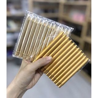 Cọ môi có nắp xi ánh vàng siêu đẹp và sanglắm nè