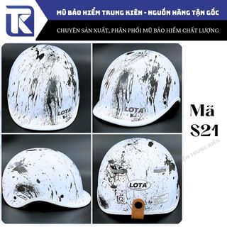Nón bảo hiểm nửa đầu kiểu Nhật dáng Cá Heo Nhúng Carbon, mẫu mã đa dạng thời trang phù hợp cho cả nam và nữ. Nón bảo hiểm chính hãng Long Thanh, Đạt chuẩn ATGT